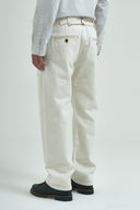 1938 SELVEDGE ECRU CINCH-BACK CHINO