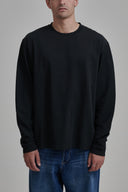 BLACK LONGSLEEVE TEE
