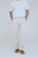 PLEATED WORKER CHINO ECRU
